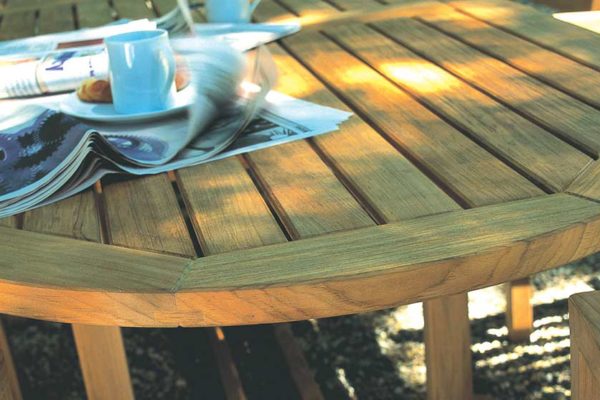 outdoor-furniture-wooden